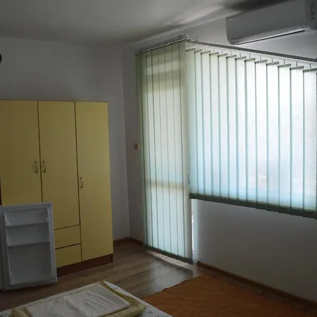 Yanis Maison d'hôtes Tchernomorets