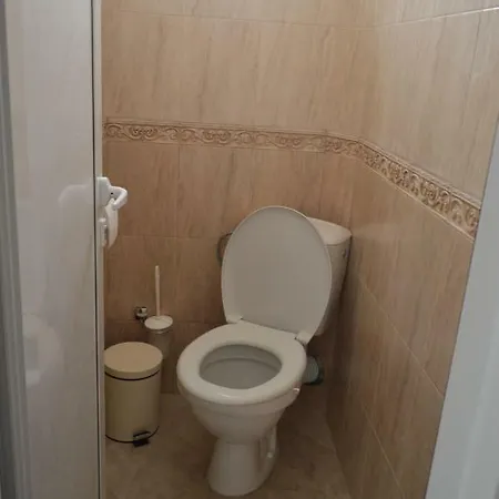 Yanis بيت ضيافة 3*
